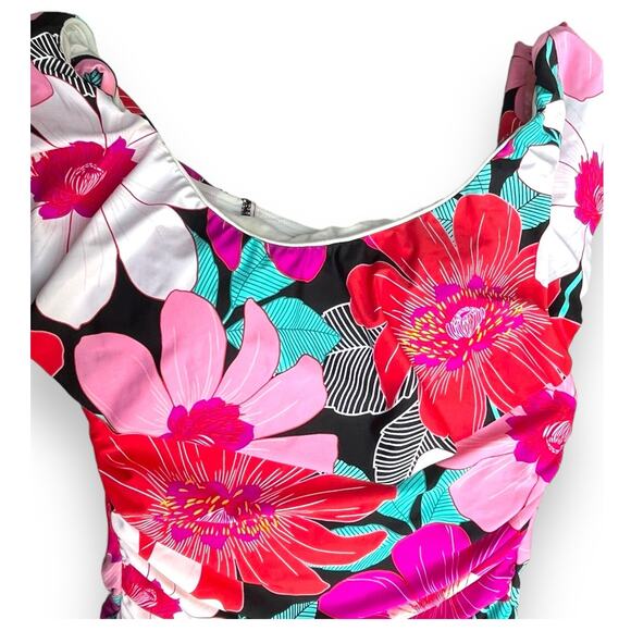 $135 La Blanca *In Full Bloom* Off/On Shoulder Ruffle One-Piece Swimsuit | Sz 6 - Picture 5 of 9